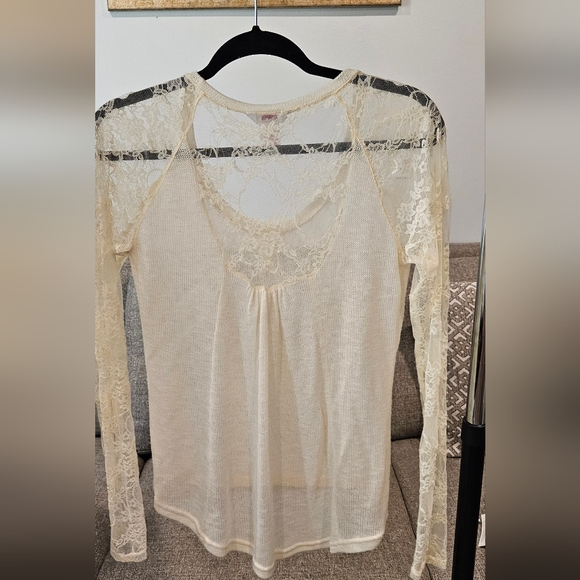 S Cream Lace Knit Sweater - Picture 3 of 3